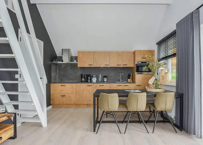 בית נופש In With Kitchen *